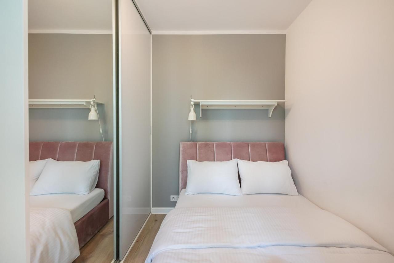 Sluzew Manhattan Place Apartment วอร์ซอ ภายนอก รูปภาพ